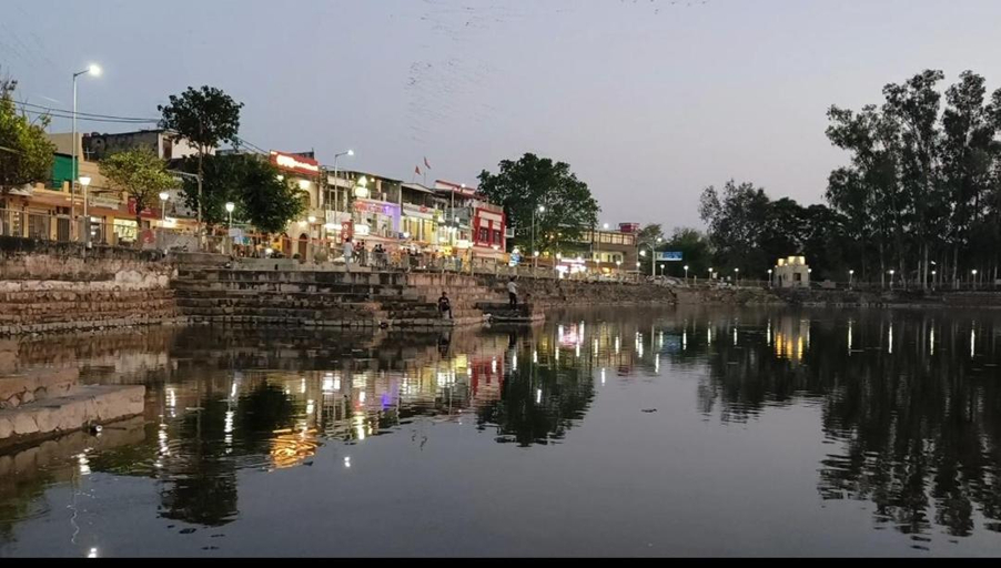 Others 2, Gautama Hotel, Chhatarpur