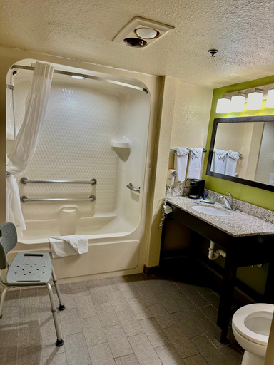 Bathroom 4, Sleep Inn & Suites Central/I-44, Tulsa