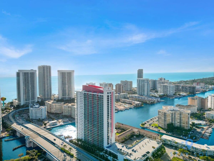 Others 4, Spectacular Studio Amazing Amenities Bay View, Broward