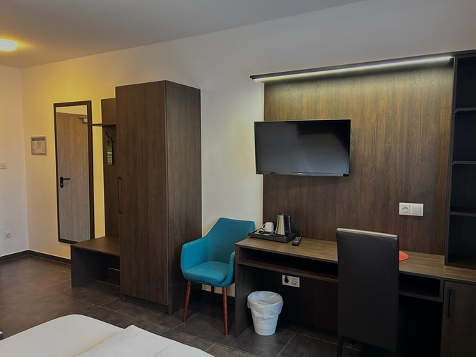 Bedroom 4, Hotel Ayhan, Region Hannover