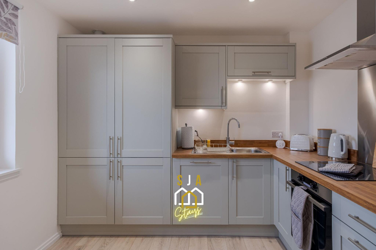 Others 3, Merkland Stay - SJA Stays - Modern 2 Bed Apartment, Aberdeen