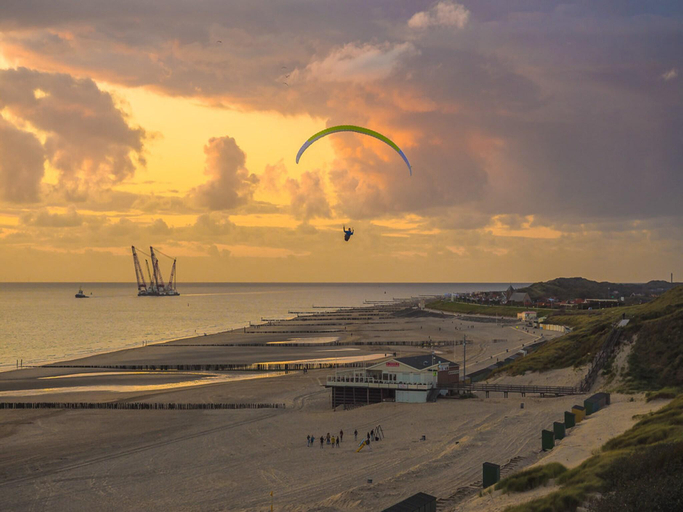 Others 4, Modern Beach Apartment Zoutelande, Veere