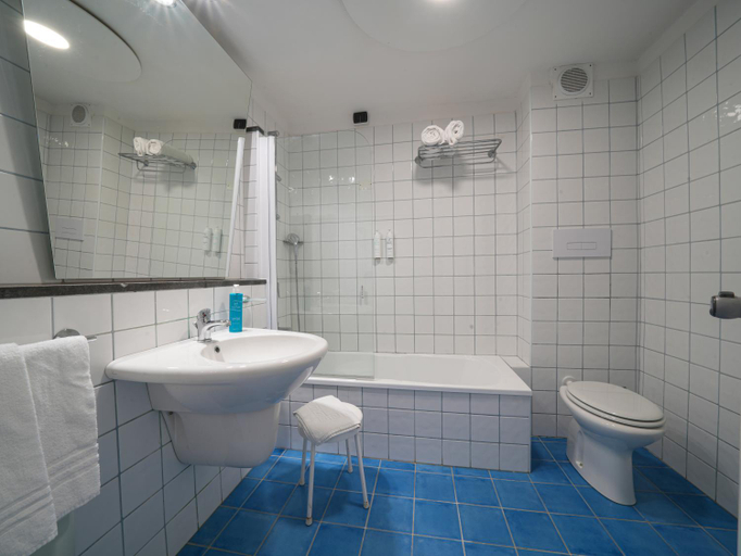 Bathroom 2, HOTEL SALINE PALINURO, Salerno