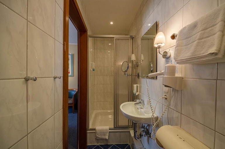 Bathroom 3, Alt-Montjoie, Städteregion Aachen