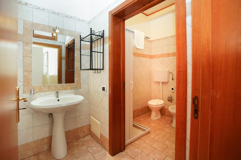 Others 4, RESIDENCE LUPIAE, Lecce