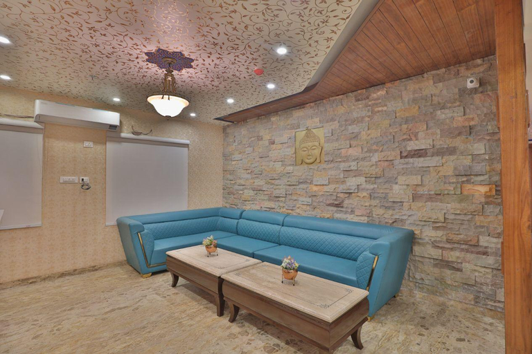 Public Area 3, Hotel Candle Wood A Unit of A Plus Hospitality, Udaipur