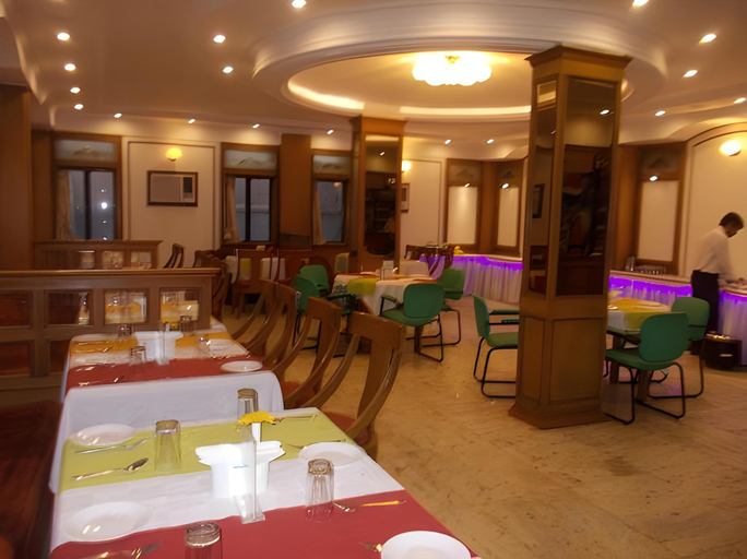 Food & Drinks 4, Hotel Mount Manor - Close to Chennai Airport, Chennai