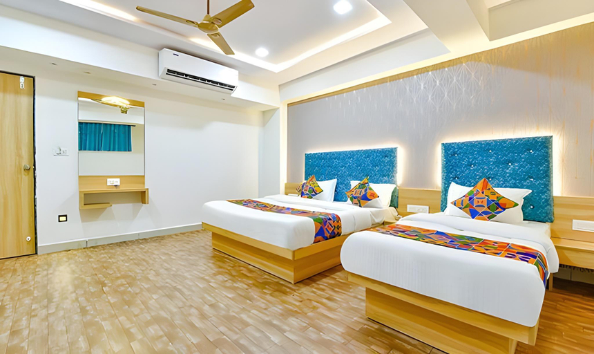 Bedroom 3, Hotel Matrix Inn, Ahmadabad