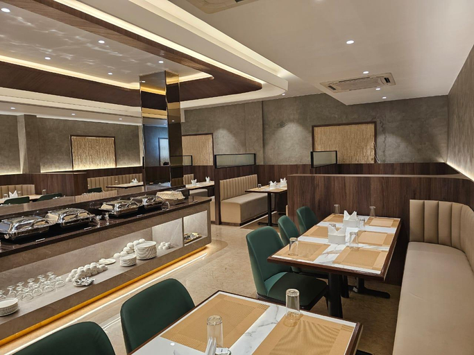 Food & Drinks 5, Hotel Mount Manor - Close to Chennai Airport, Chennai