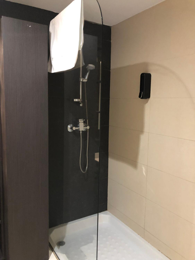 Bathroom 2, CriteriaHome! nice&easy, Madrid