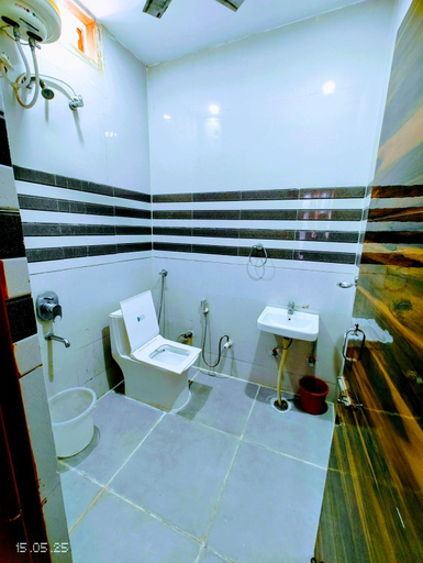 Bathroom 3, Hotel Yolo- Chandigarh, Panchkula