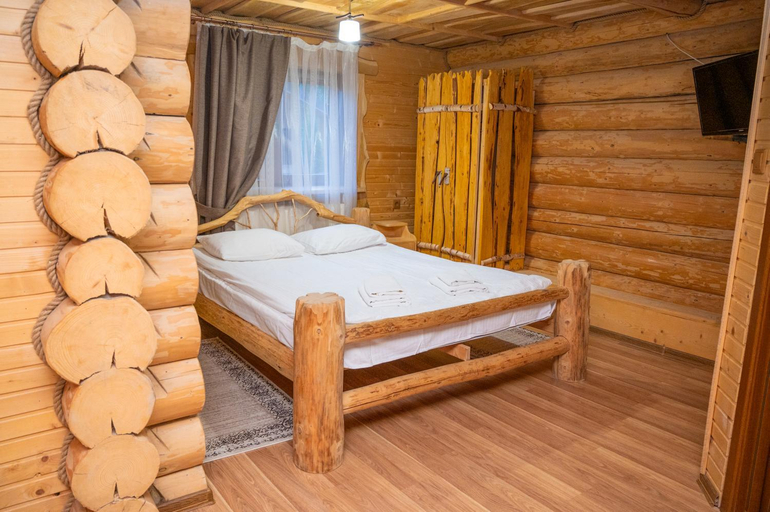 Bedroom 2, Kisva Hotel, Rakhivs'kyi
