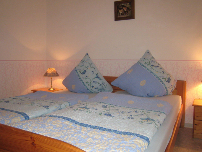 Bedroom 2, Cozy Morbach Getaway, Bernkastel-Wittlich