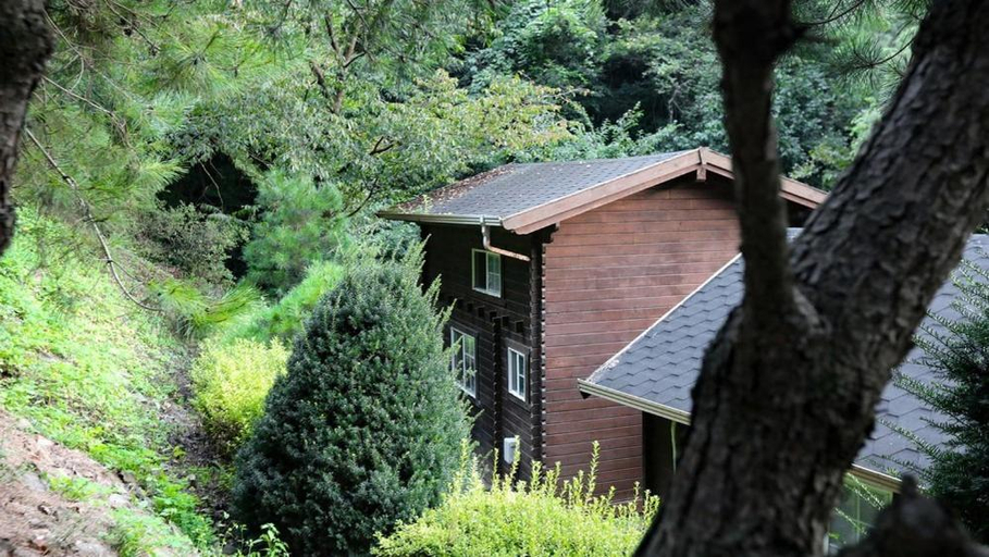 Others 3, Sobaeksan Log Pension, Danyang