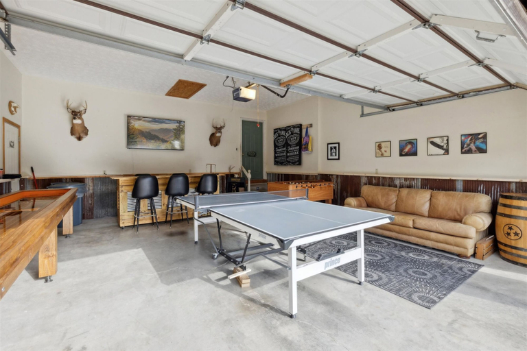 Room 4, Perfect Location Ping Pong Foosball Fireplace, Sevier
