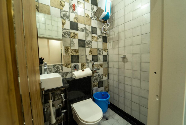Bathroom 2, Goroomgo Park View Villa Jodhpur, Jodhpur