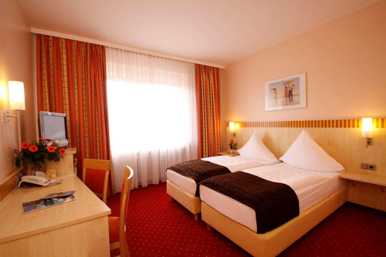 Bedroom 3, Hotel Kaiserhof Wesel, Wesel