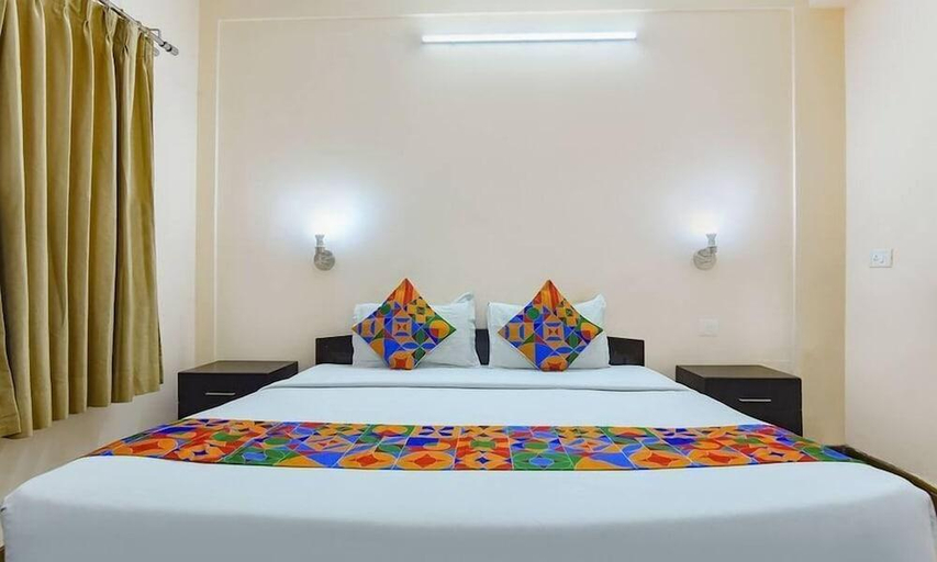 Bedroom 3, Dover Inn By BookMeriHotel, Kolkata