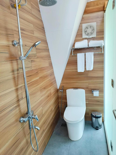 Bathroom 4, Fly Up Resort, Kiên Hải