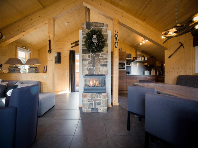 Others 4, Chalet on Turracherhohe with sauna and whirlpool, Murau