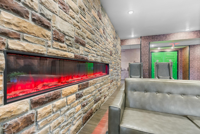 Public Area 2, Cobblestone Hotel & Suites - Lynden, Whatcom