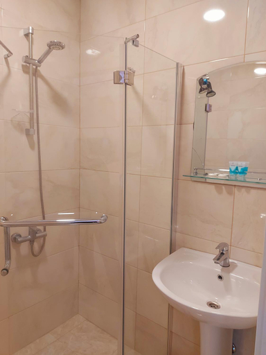 Bathroom 2, California Gonio, Batumi