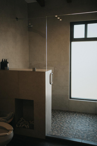 Bathroom 5, Oasis 444, Ensenada