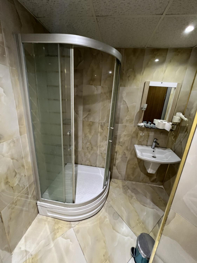 Bathroom 5, ORAL hotel, Fatih