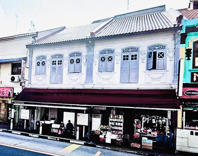 Exterior & Views