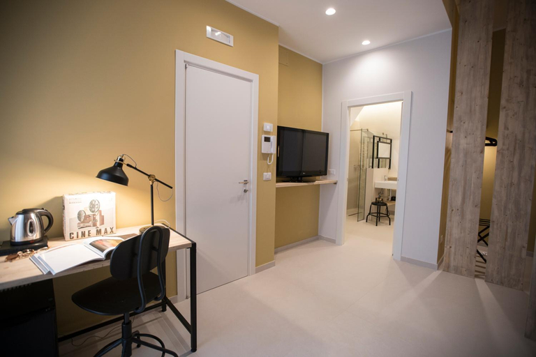 Others 2, Albergo Diffuso Dimora Rossi Suite B&B, Bari