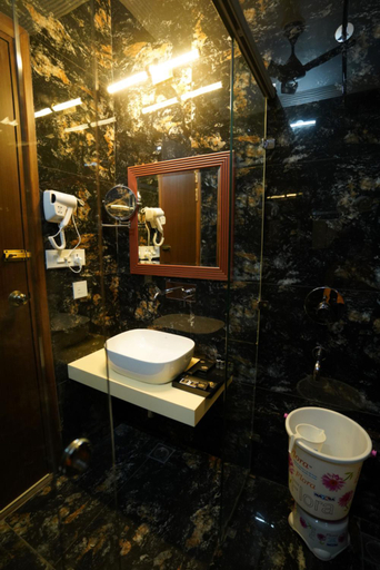 Bathroom 4, HOTEL THE FORT, Amroha