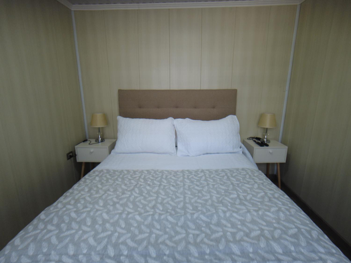 Bedroom 3, Hotel Cecil, Huasco