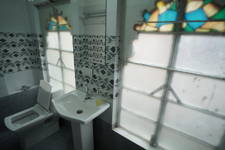 Bathroom 3, Hostel Funky Bunky, Udaipur