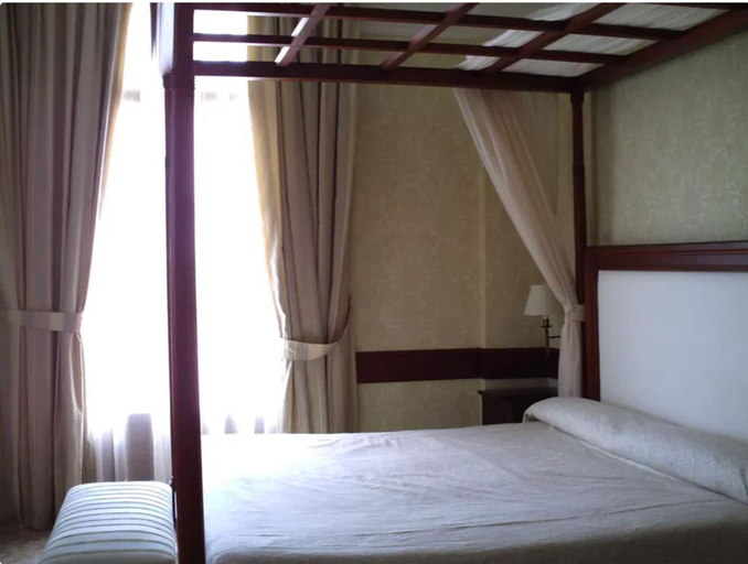 Bedroom 2, Hotel Candido, Segovia