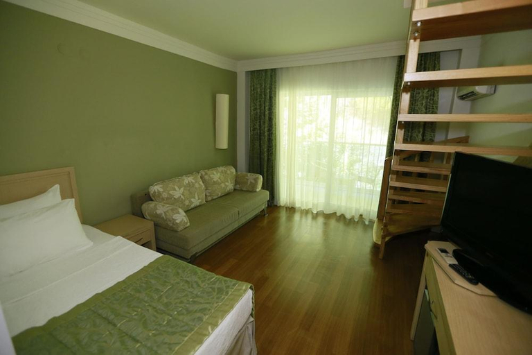Bedroom 3, Turunc Resort Hotel, Marmaris