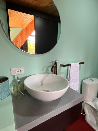 Bathroom 4, Pachakuti Ecovida Hotel, Caicedonia