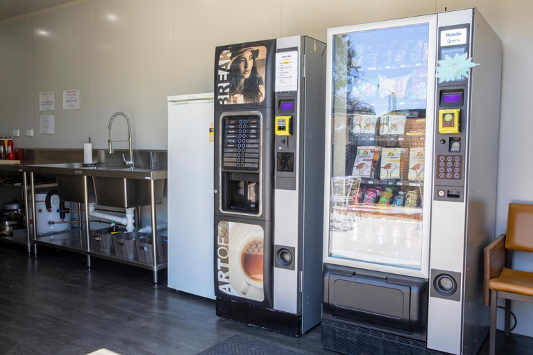 Food & Drinks, Sea Lake Motel, Buloke - North