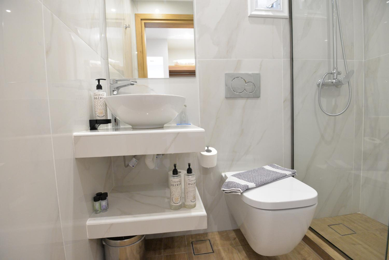 Bathroom 4, Hotel Heleni Beach, South Aegean