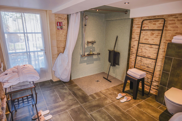 Bathroom 4, Château Hôtel - Domaine de Coeurmandie, Calvados