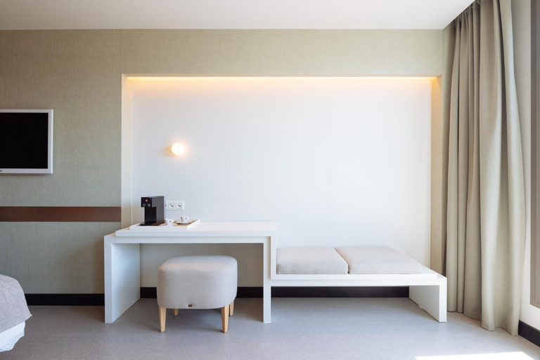Bedroom 2, The Mirror Barcelona, Barcelona