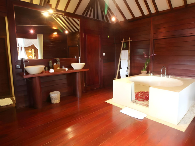 Bathroom 5, Kupu Kupu Barong Villas & Tree Spa, Gianyar