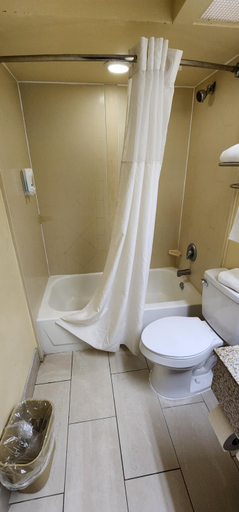 Bathroom 4, Quality Inn Albany, Dougherty