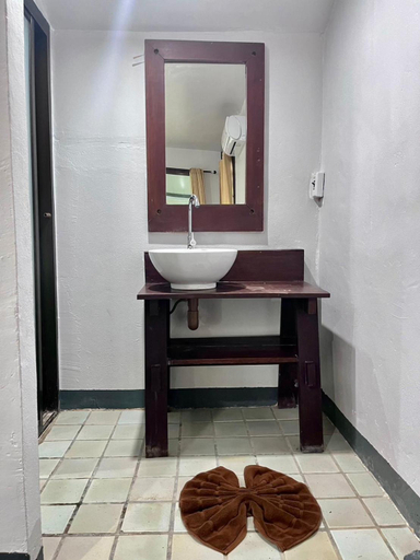 Bathroom 3, Long Beach Club Krabi, Mueang Krabi