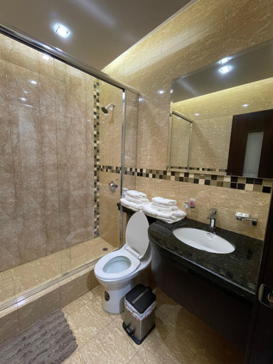 Bathroom 3, PALMAR CENTER, El Guabo