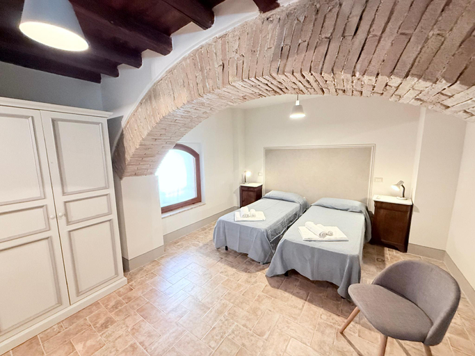 Bedroom 3, Exclusive Pool-open All Year-spoleto Biofarm-slps 8-village shops, bar1 km, Perugia