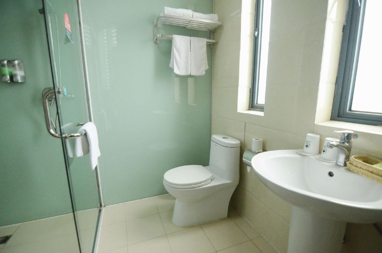 Bathroom 3, GreenTree Inn Anhui Hefei Economic Development Zone Penglai Road Express Hotel, Hefei