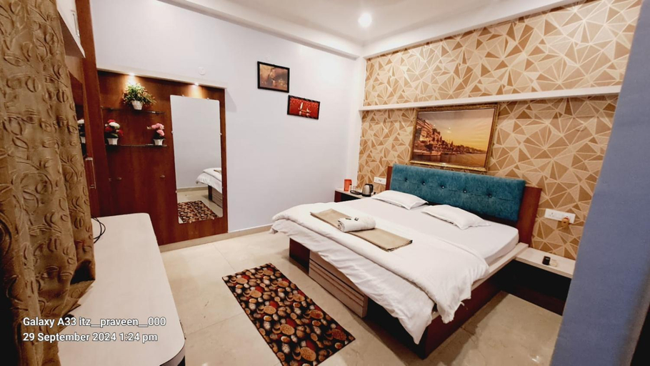 Bedroom 4, Khushi Paying Guest House, Varanasi