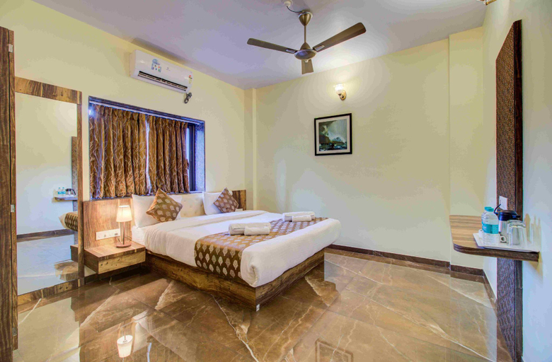 Bedroom 2, Anand Agro Resort, Satara
