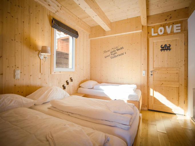 Bedroom 2, Chalet on Turracherhohe with sauna and whirlpool, Murau