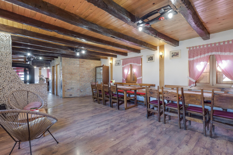 Room 4, Rustic Cottage With Heated Pool, Kravarsko